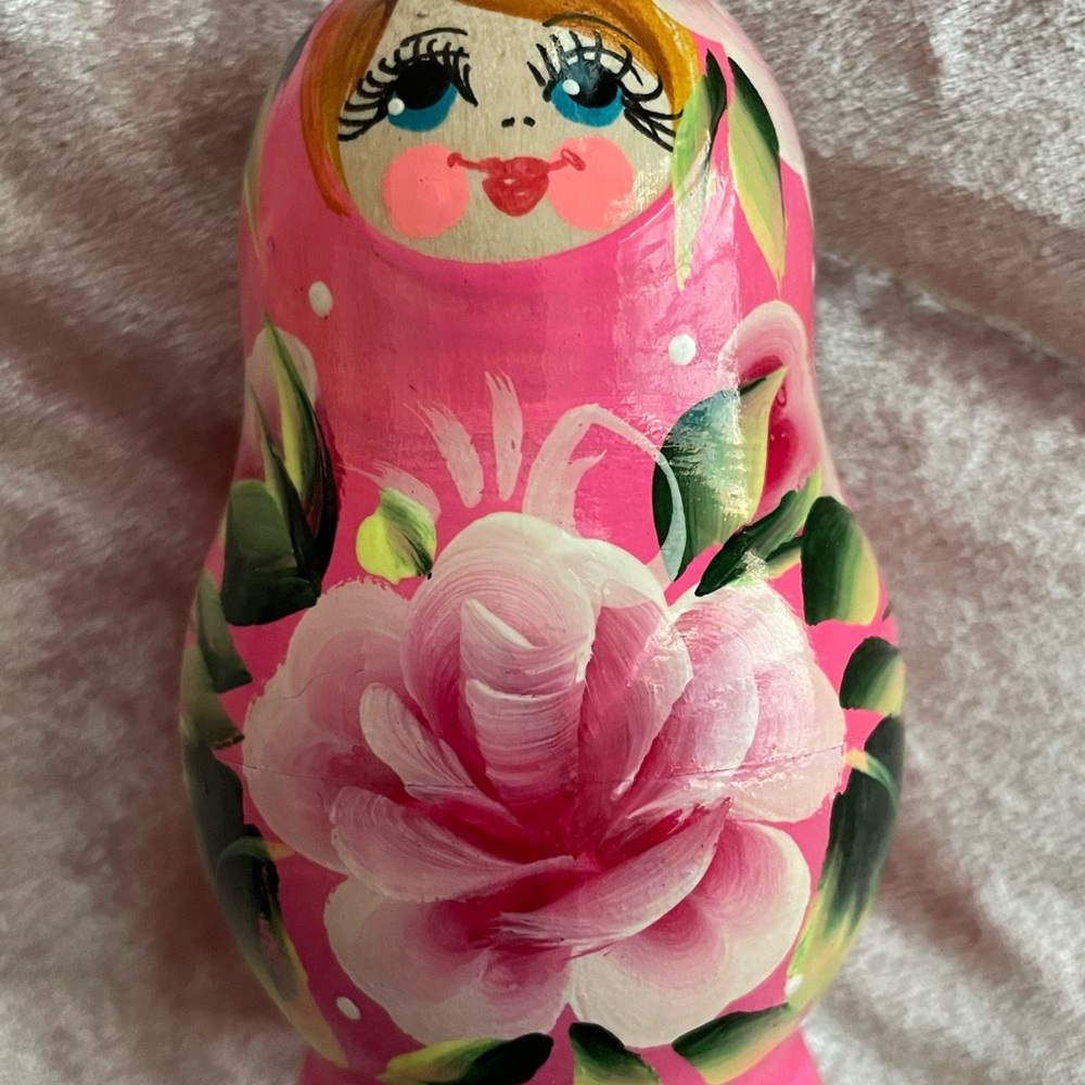 Adorable Nesting Dolls - Picture 3 of 10
